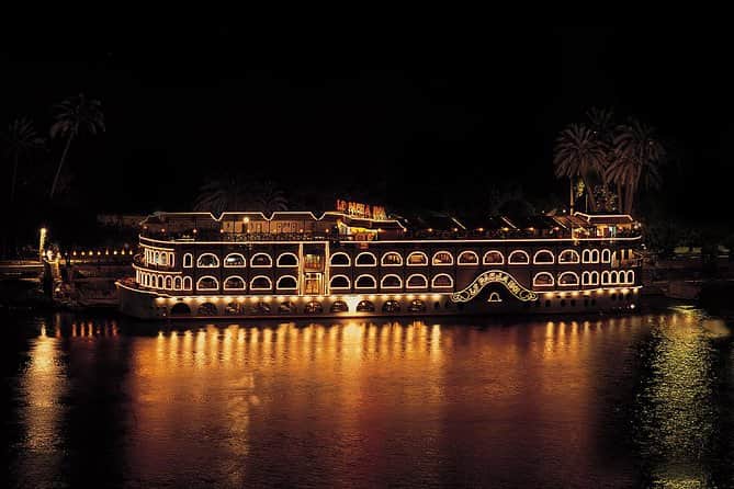 Dine while cruising the Nile