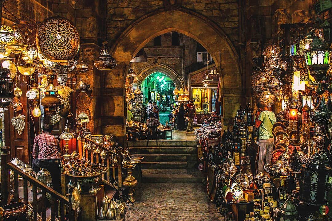 From Cairo: Al Moez Street & Khan El Khalili by Night – Evening Walking Tour